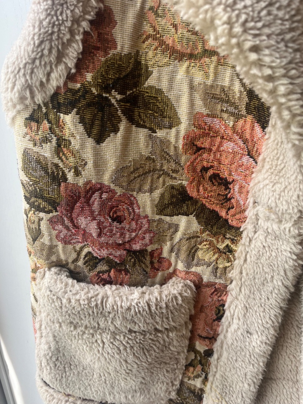 Flower Tapestry Sherpa Vest, 26 International Outdoor Collection, size L - Picture 2 of 9